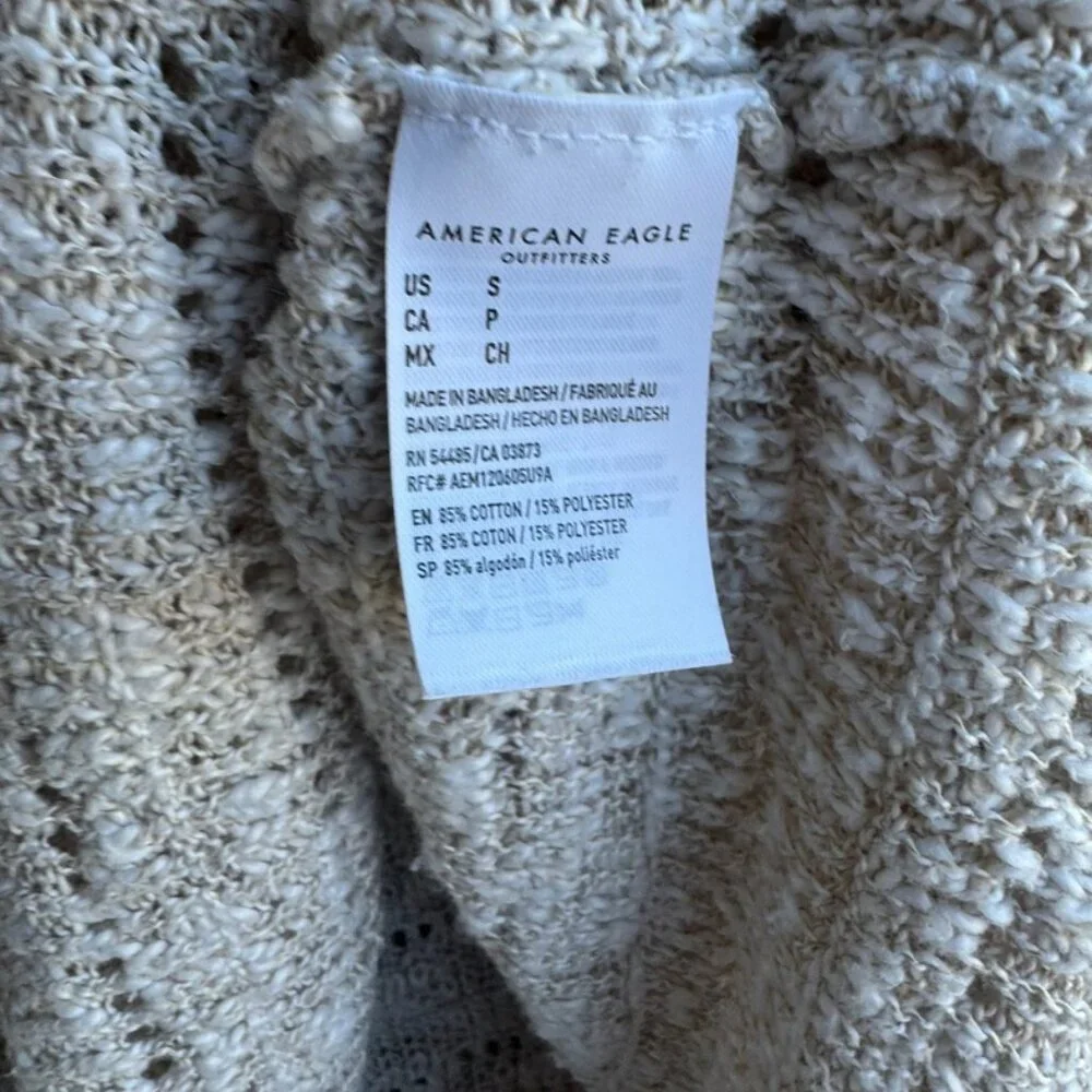 American Eagle Long Sleeve V-neck Open Knit Sweater Women's Size S.
